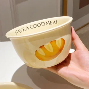 th-11134207-7r98u-lv1a8im5j5st2a ถ้วยเซรามิค สกรีนลายครัวซอง สกีนตัวหนังสือ เข้าไมโคเวฟได้ ถ้วยเซรามิค สีครีม ลายมินิมอล เครื่องครัว ลายขนมปัง